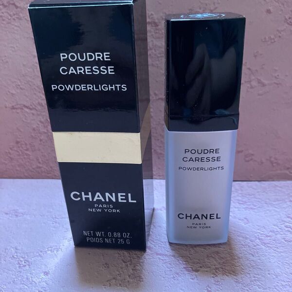 【新品未使用】CHANEL POUDRE CARESSE POWDERLIGHTS