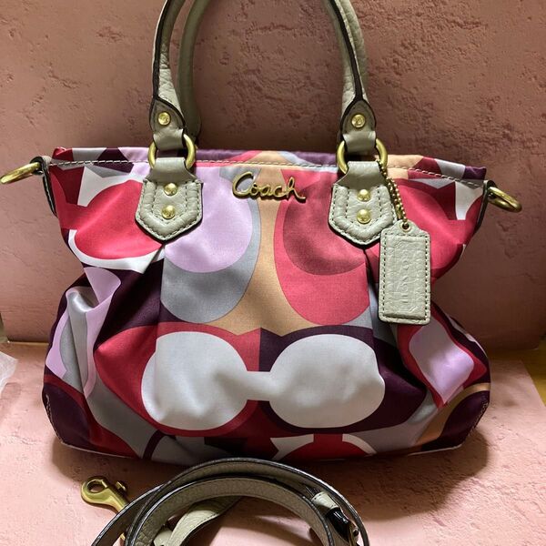 【ほぼ新品】未使用保管品 COACH ハンドバッグ ショルダーバッグ 2way シグネチャーマルチカラー お値下げしました!