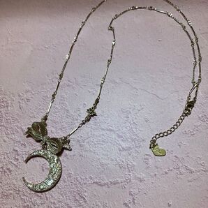 【新品】ジルスチュアート 月とリボンのネックレス お値下げしました!