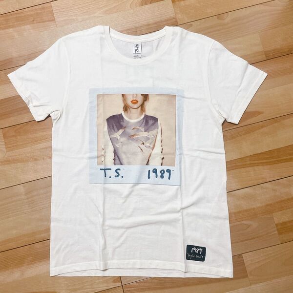 ほぼ未使用!テイラー スウィフト Tシャツ 1989ツアー