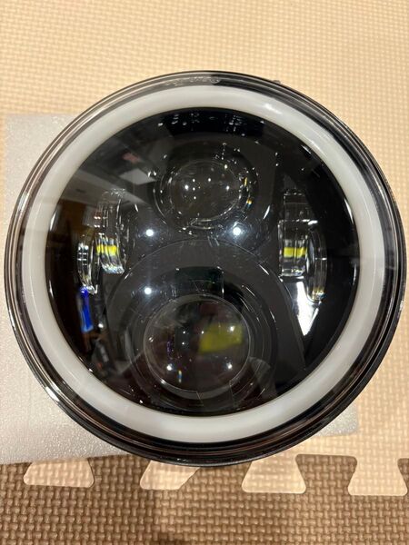 MOVOTOR バイク LEDヘッドライト 7インチ Hi/Loビーム ブラック