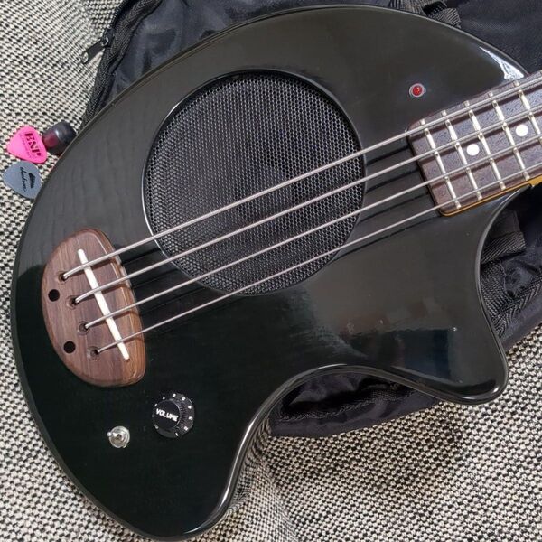Fernades ZO-3 ベース PIE-ZO BASS ケース付き ブラック