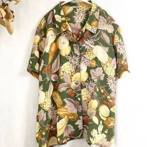 【昭和レトロ】ヴィンテージ衣料品/フルーツ柄♪ボタニカル/レトロシャツ/レトロモダン/ブラウス/とろみ素材/果物柄/トロピカル