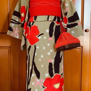 ツモリチサト 完成度の高い注染の大きなお花の浴衣 羅の半幅帯とかご巾着もセットで tsumori chisato