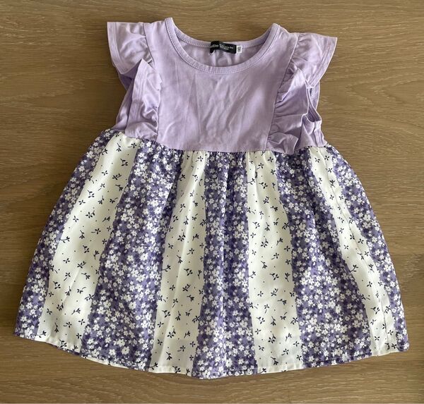 【値下げ】BeBe プリント切り替えテンジクフラワーTシャツ チュニック 110