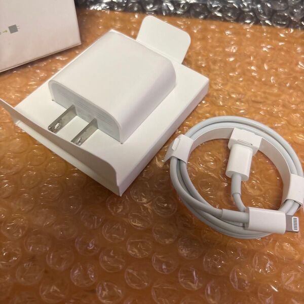 Apple USB-C電源アダプタ 20W USB-C Lightning ケーブル iPhone 充電器 純正