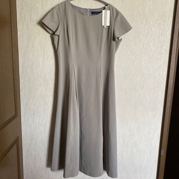 NATURAL BEAUTY BASIC ワンピース グレー 未使用