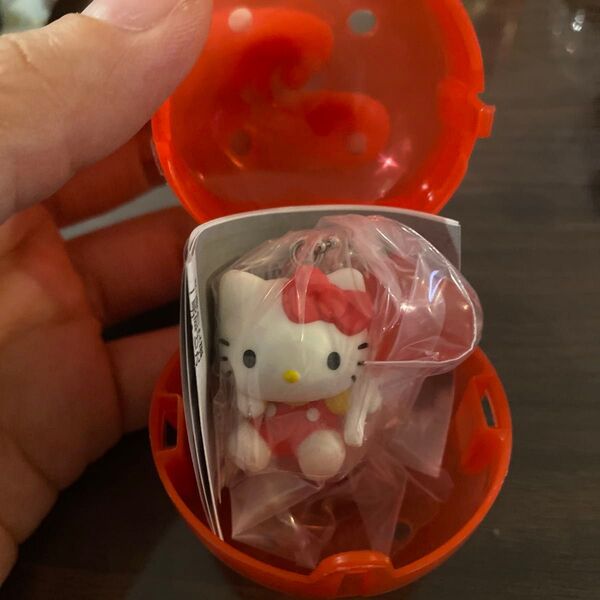 サンリオキャラクターズ カラーコレクションチャーム Red ハローキティ キティちゃん ガチャ キーホルダー
