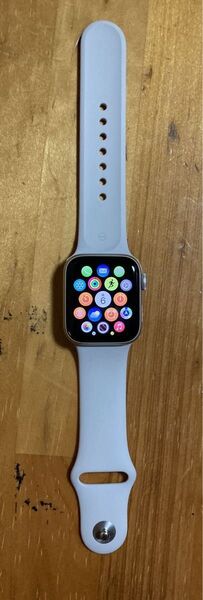 Apple Watch SE(第2世代) スターライトスポーツバンド S/M