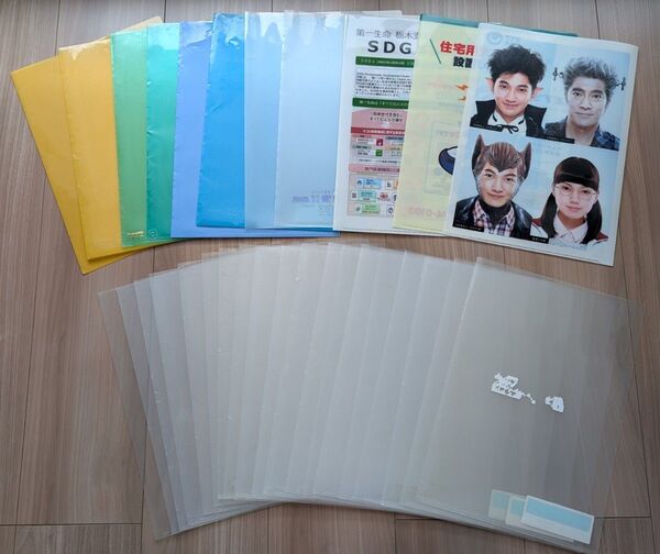 クリアファイル★未使用に近い絵柄3枚 中古企業名入り2枚 中古カラー6枚 中古無地19枚 合計30枚セット まとめ売り
