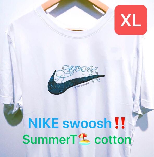 ナイキNIKEのswooshスウッシュロゴが特徴的なXLサイズ 天然コットン100% 2025年夏モデルホワイト Tシャツ