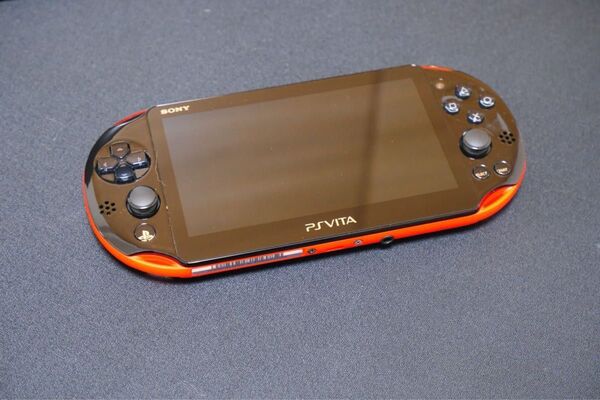 PlayStation Vita MODEL PCH-2000