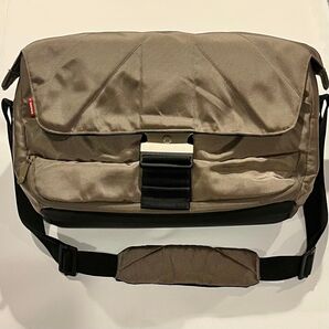Manfrotto ウニカ・メッセンジャーバッグ 7型(カーキ) MB SM390-7BC