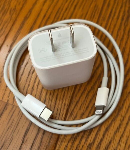 Apple 純正品 20W USB-C電源アダプタ USB-C-Lightningケーブルセット iPhone付属品 充電器