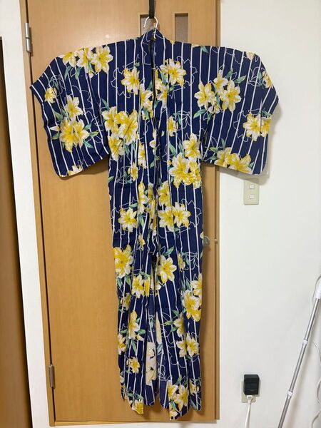 浴衣 紺色 大柄 花柄