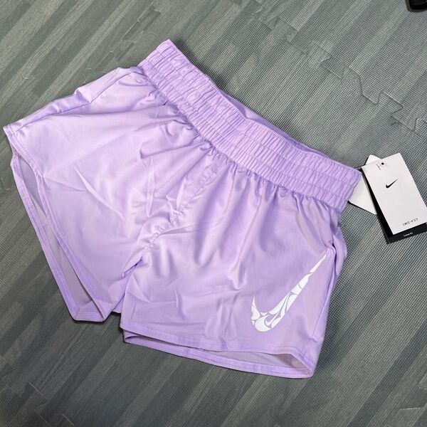 新品 NIKE DRI-FIT ランニングパンツ ショートパンツ Mサイズ ラベンダー インナー付き ポケット2箇所