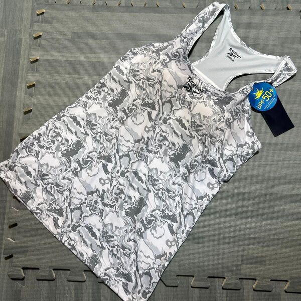 新品 Reebok カップ付き タンクトップ Lサイズ グレー 吸水速乾素材 ストレッチ UPF50 アンダーウェア