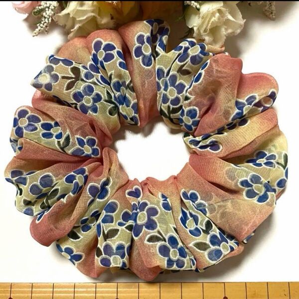 ハンドメイドシュシュ☆花柄ピンク