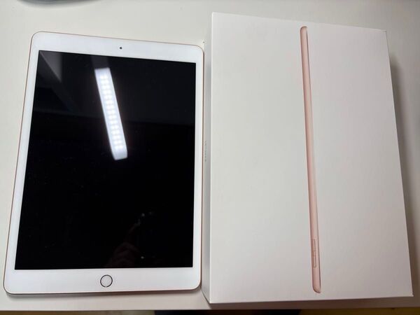 Apple iPad 第8世代 Wi-Fi 32GB ゴールド MYLC2J/A