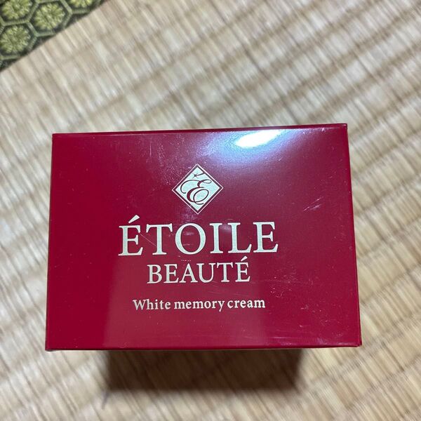 ETOILE BEAUTE White memory cream 新品未開封