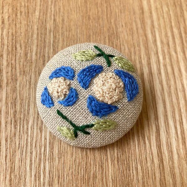 まるいお花 刺繍 ブローチ