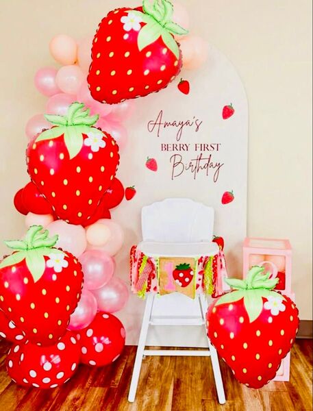 いちご バルーン 4個セット 才花 豪華 かわいい バースデー パーティーグッズ 子供 盛り上がる アルミ 盛り上がる 誕生日