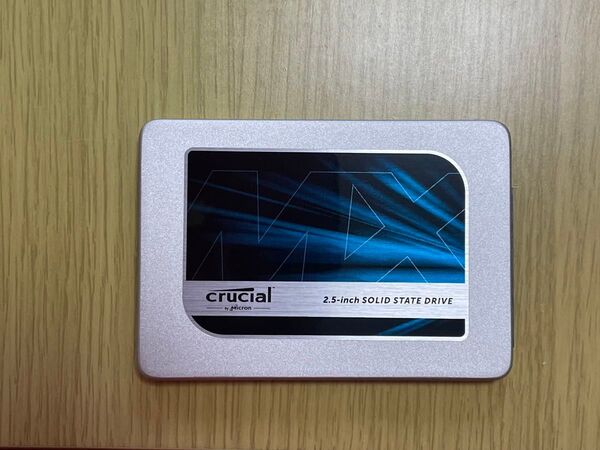 Crucial MX300 1050GB 2.5インチSSD 動作品