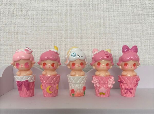 DIMOO ソフトクリーム フィギュア1つ150円