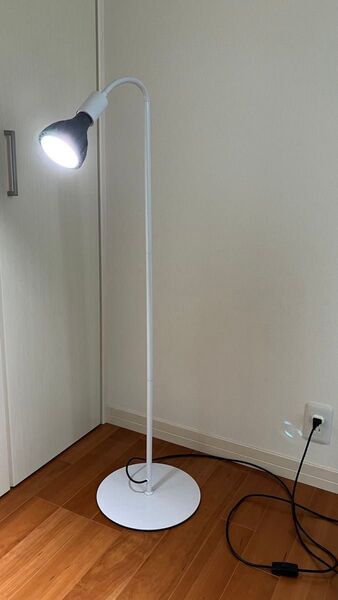 フレキシブルアームライトスタンドホワイト Helios Green LED