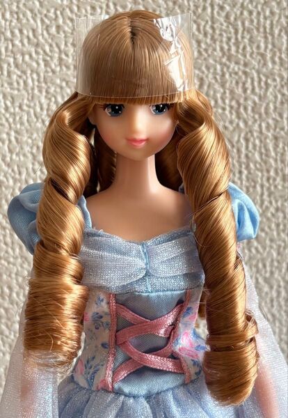 リカちゃんキャッスル ジェニー ジェニーフレンド ミルフィーユ 27㎝サイズ 1/6ドール おたのしみドールDX ドレス