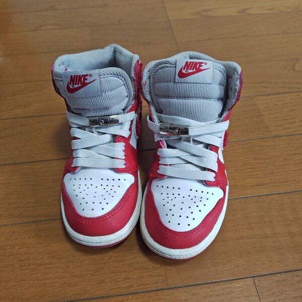 NIKE AIR JORDAN 1 HI STRAP 18センチ