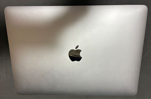 MacBook Air 2018 16GB 500GB SSD A1932 ベゼルにヒビあり