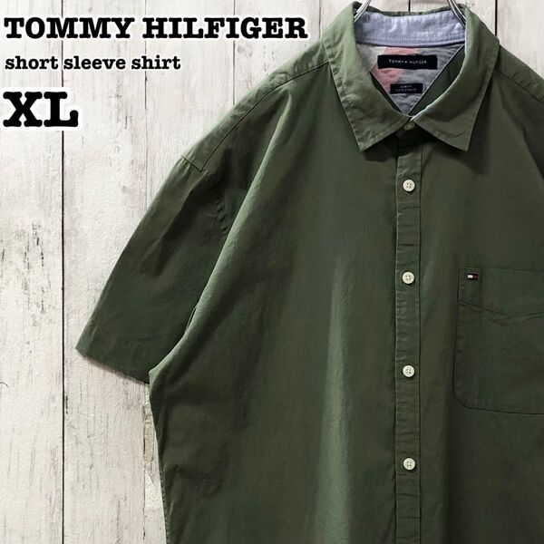 トミーヒルフィガー US アメリカ古着 ワンポイント刺繍ロゴ 半袖シャツ XL