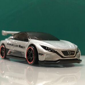 ホットウィール 日産 リーフ NISMO