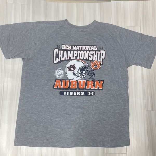 アンダーアーマーUNDER ARMOURプリントTシャツUSサイズXL身幅約62、着丈で75ユーズド品洗濯済みです。
