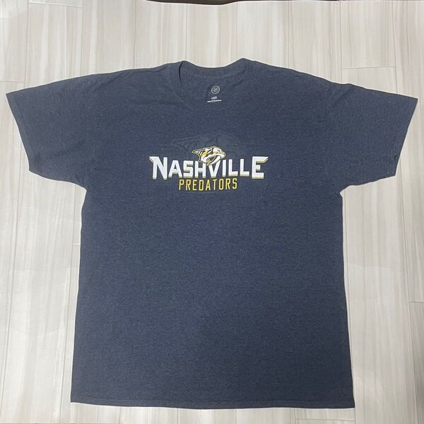 USA直輸入ナッシュビルプレデターズNHL公式Tシャツ USサイズL身幅約54、着丈約72、ユーズド品洗濯済みです。