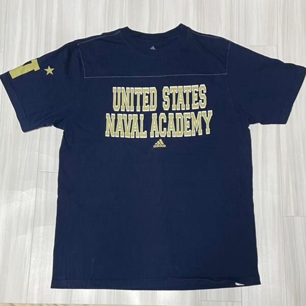 adidas アディダスプリントTシャツUSサイズL身幅約54、着丈約74。ユーズド品洗濯済み、フロントプリント部分綺麗です。