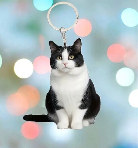 新品!猫ふっくらハチワレ!アクリルキーホルダー!2D!