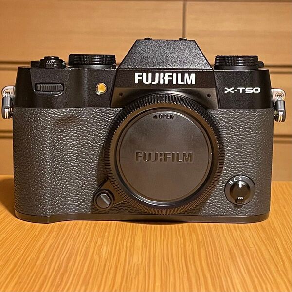 FUJIFILM X-T50 本体 総ショット数929回 バッテリー3個付き
