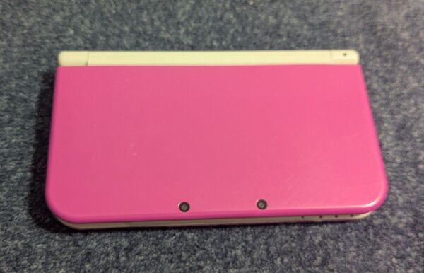 New ニンテンドー 3DS LL ピンク×ホワイト