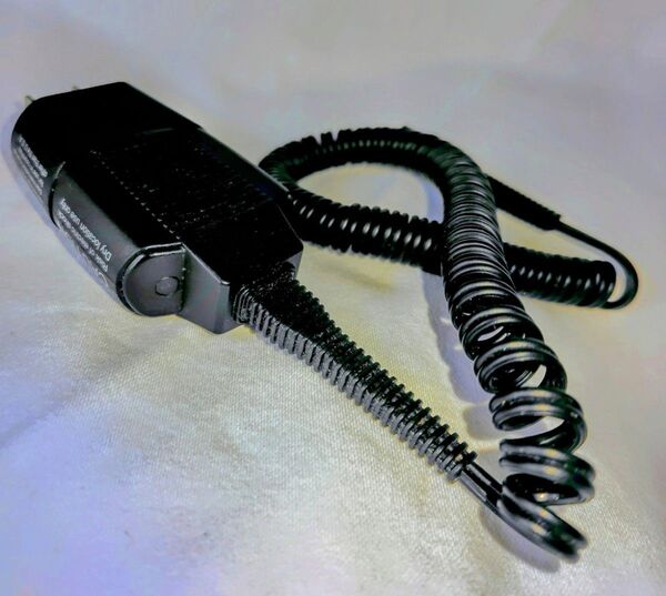 【中古美品】ブラウン純正 5497 電気シェーバー ACアダプター BRAUN 充電器 12V 匿名配送 送料無料