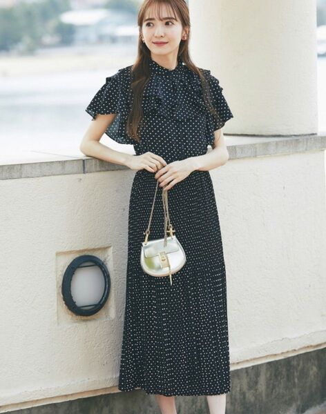 新品タグ付 tocco closet トッコクローゼット プリーツ切り替えラッフルドットワンピース ロングワンピース サマードレス