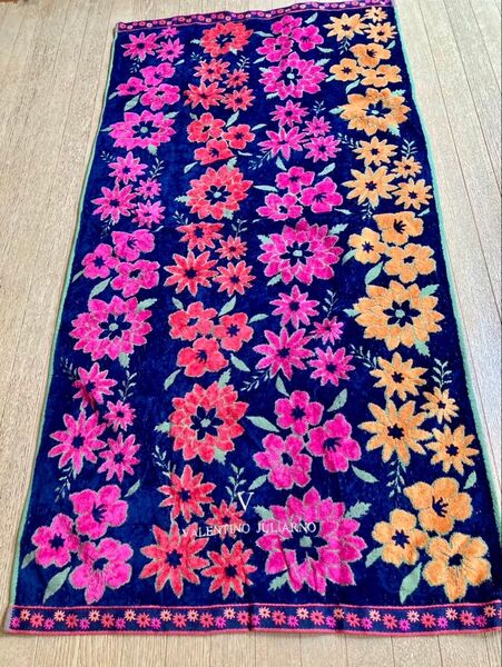 VALENTINO JULIARNO バスタオル 花柄 マルチカラー