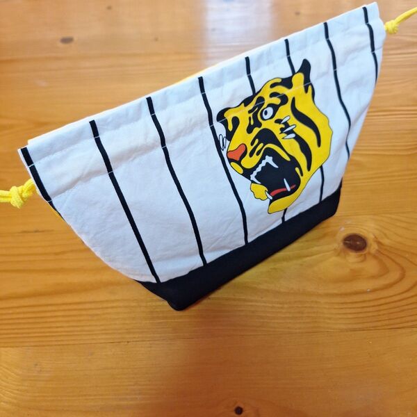 お弁当袋 ハンドメイド おまけ付き 甲子園 プロ野球 阪神タイガース 応援グッズ ユニフォームリメイク 35