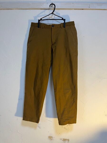 カーキ チノパン ユニクロ UNIQLO Mサイズ