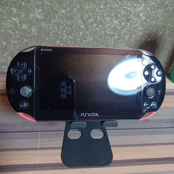 【充電ケーブル、箱無し】PlayStation vita PCH-2000シリーズ Wi_Fiモデル ピンク/ブラック