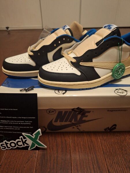 Travis Scott Fragment×NikeAJ1LowMilitary ナイキ