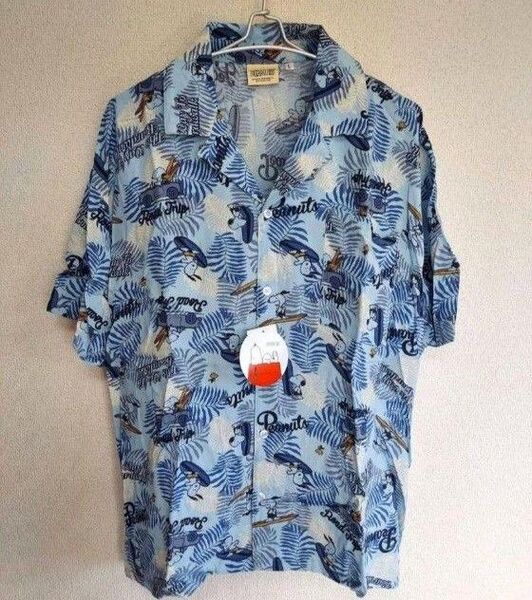 【新品】メンズアロハシャツ SNOOPYオープンカラーシャツ L 半袖アロハシャツ オープンカラーシャツ 夏シャツ