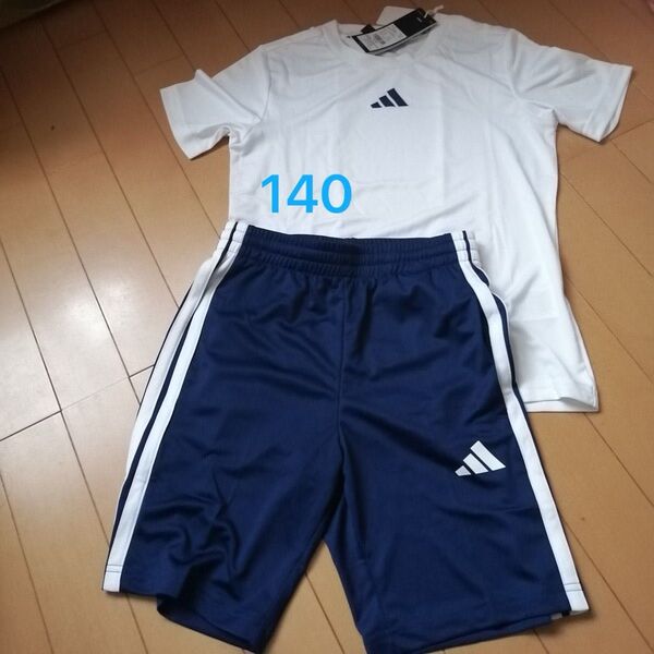 アディダス CLIMA COOL 140スポーツウェア上下セット (Tシャツ +ハーフパンツ)生地薄手テロテロ