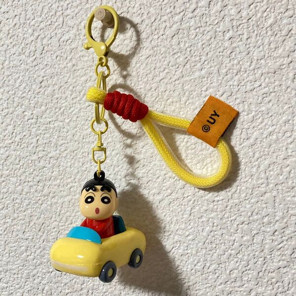 クレヨンしんちゃん キーリングキーホルダー しんちゃん 車【新品・未使用品】
